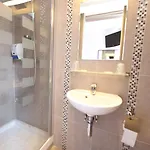 Sweet Hotel