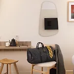 Sweet Hotel