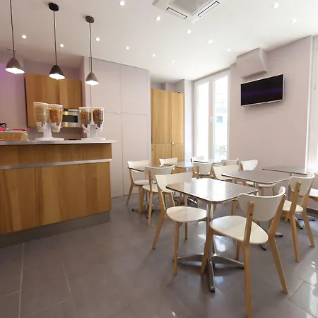 Le Daum Hotel 3*