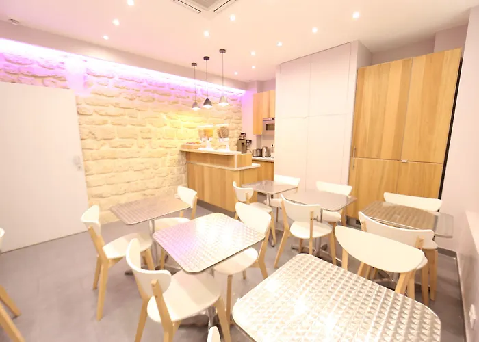 Отель Le Daum Париж