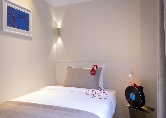 Отель Le Daum Париж